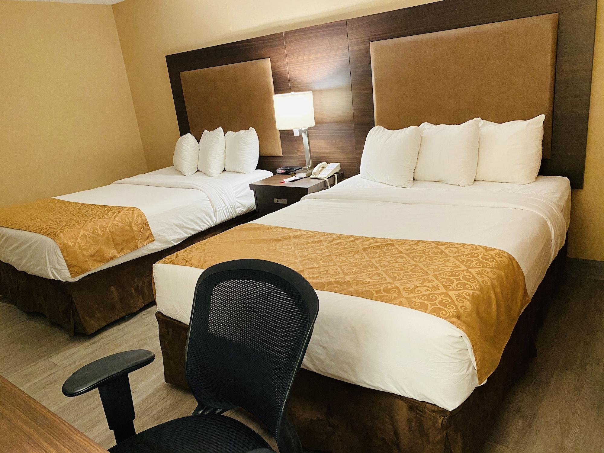 รามาดา ออน เดอะ เบย์ คอนเฟอเรนซ์ รีสอร์ต เบลวีล Hotel เบลวิลล์ ภายนอก รูปภาพ